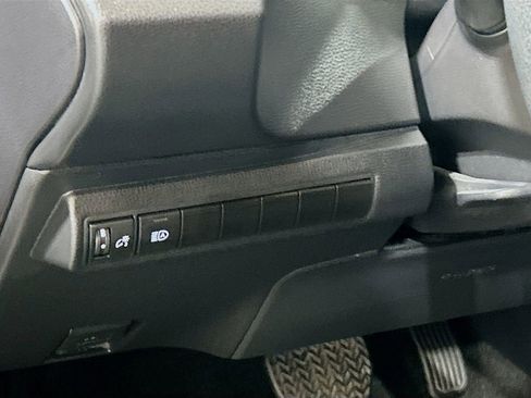 Used 2025 Toyota Corolla LE FWD image 8