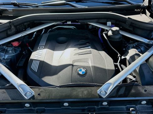 Certified 2024 BMW X6 xDrive40i w/ Executive Package image 36