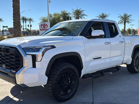 Used 2023 Toyota Tundra Limited image 3