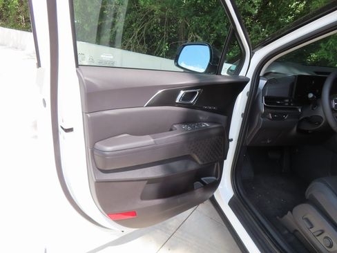 New 2026 Kia Carnival SX Prestige image 24