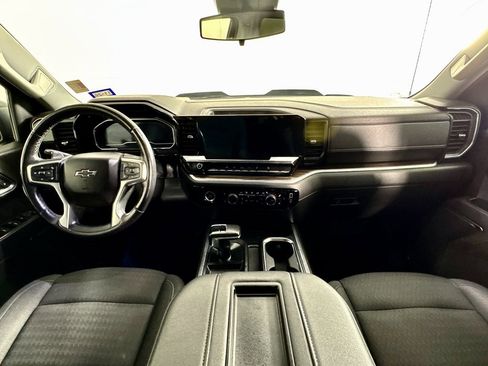 Used 2022 Chevrolet Silverado 1500 LT Trail Boss image 18