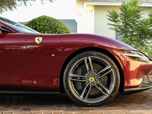 Used 2025 Ferrari Roma Spider RWD image 9