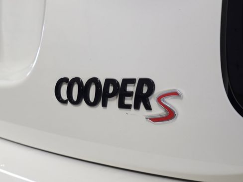 Certified 2023 MINI Cooper S image 9