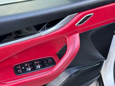 Used 2017 Maserati Levante Sport Utility 4D image 11