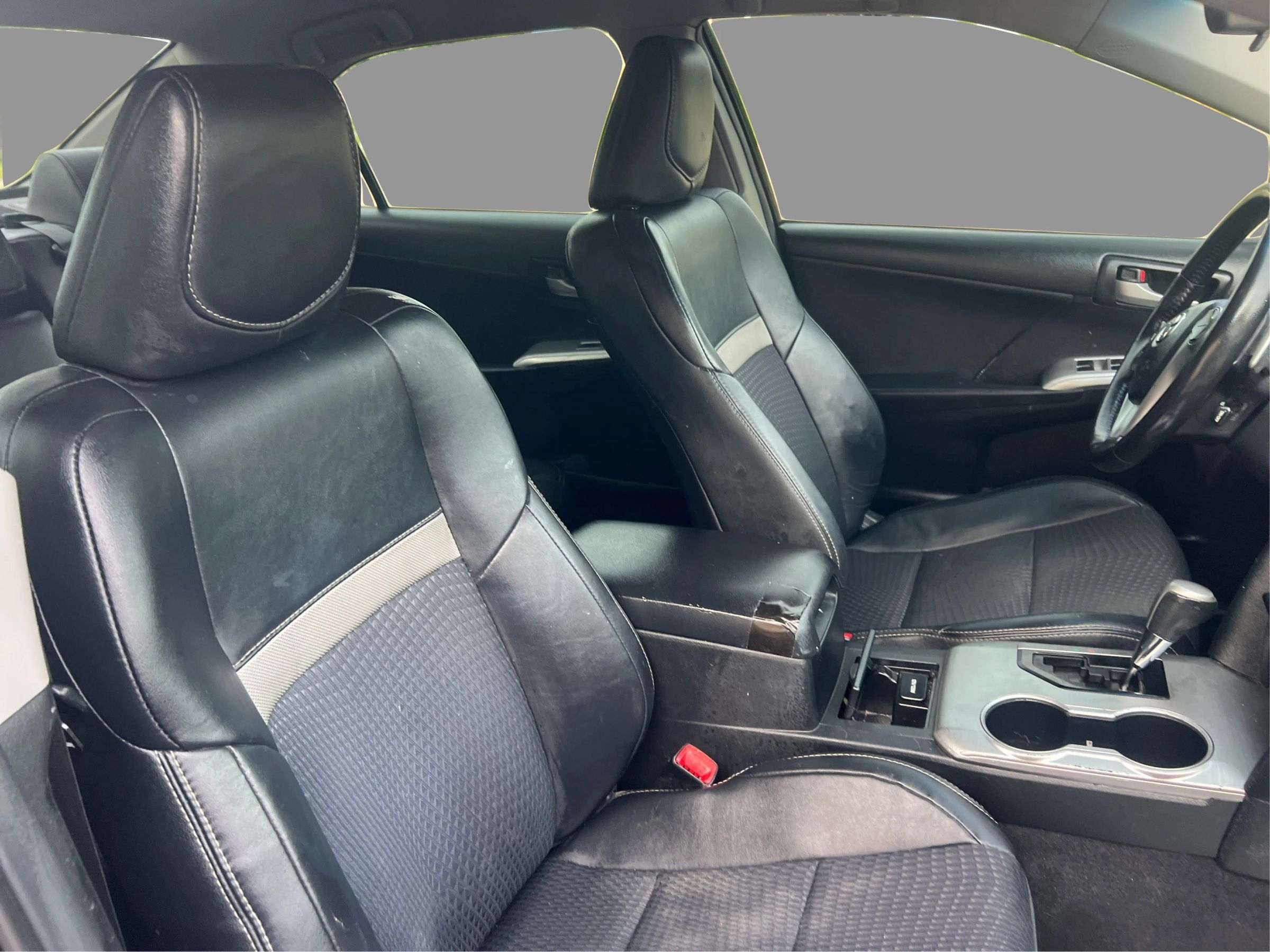 Used 2012 Toyota Camry SE FWD image 26