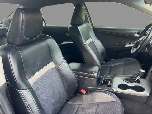 Used 2012 Toyota Camry SE FWD image 26
