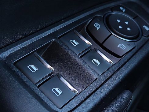 New 2025 Ford Ranger XLT w/ Black Appearance Package image 16