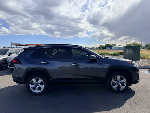 Used 2021 Toyota RAV4 Limited AWD/4WD image 8