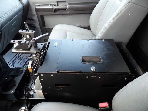 Used 2012 Ford F550 2WD Regular Cab Super Duty w/ Payload Upgrade Pkg image 23