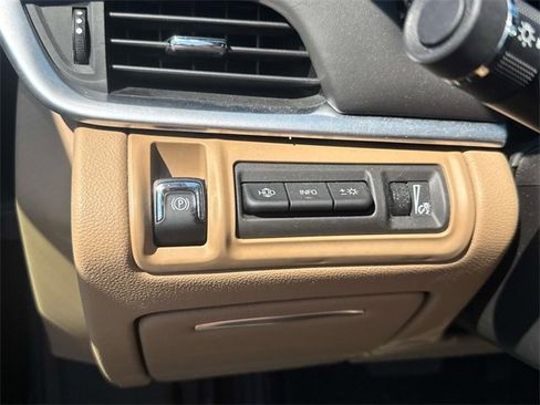 Used 2019 Cadillac XTS Platinum image 26