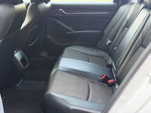 Used 2018 Honda Accord Sport image 15