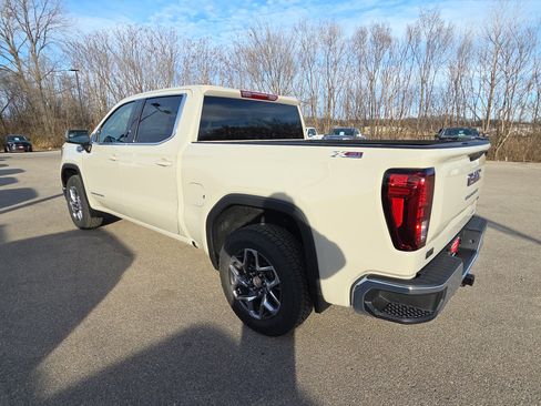 New 2026 GMC Sierra 1500 SLE w/ X31 Off-Road Package image 6