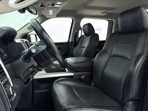 Used 2016 RAM 1500 Laramie w/ Convenience Group image 14