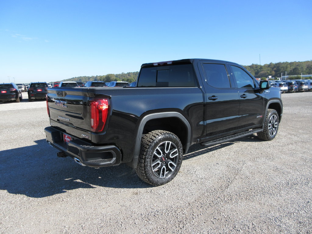 New 2026 GMC Sierra 1500 AT4 w/ AT4 Premium Package AWD/4WD image 4