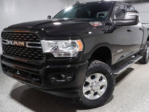 Used 2024 RAM 2500 Big Horn w/ Safety Group AWD/4WD image 33