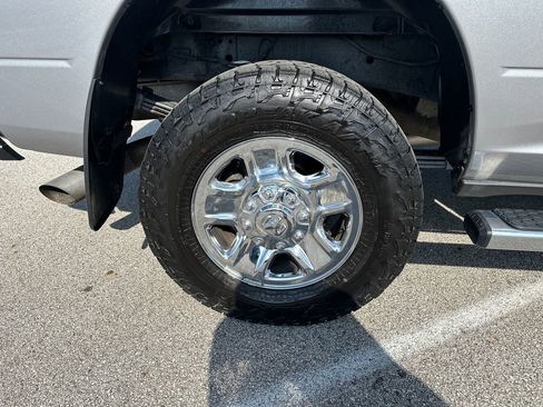 Used 2024 RAM 3500 Tradesman w/ Chrome Appearance Group image 30