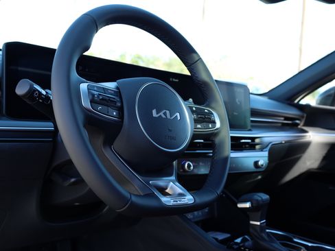 New 2026 Kia K5 GT-Line image 27
