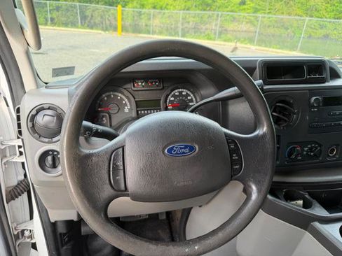 Used 2016 Ford E-350 and Econoline 350 Super Duty w/ Power Windows & Locks Group image 21