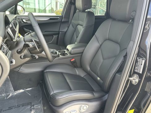 New 2026 Porsche Macan S image 5