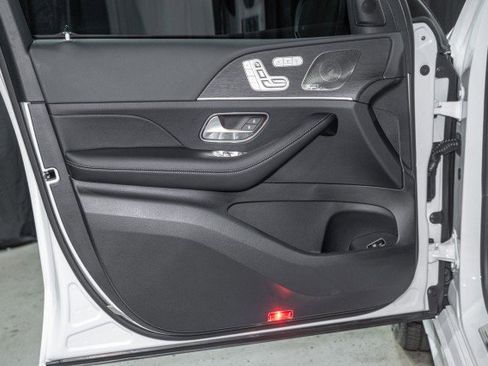 New 2026 Mercedes-Benz GLS 450 4MATIC image 11