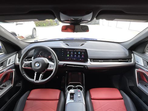 Used 2024 BMW X2 xDrive28i w/ M Sport Package AWD/4WD image 12