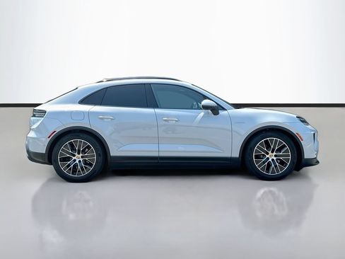 New 2026 Porsche Macan 4 Electric AWD/4WD image 8
