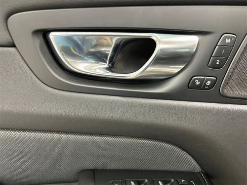 Certified 2022 Volvo XC60 B6 R-Design w/ Advanced Package image 12