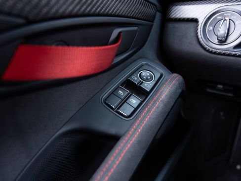 Certified 2025 Porsche 718 Boxster Spyder RS RWD image 21