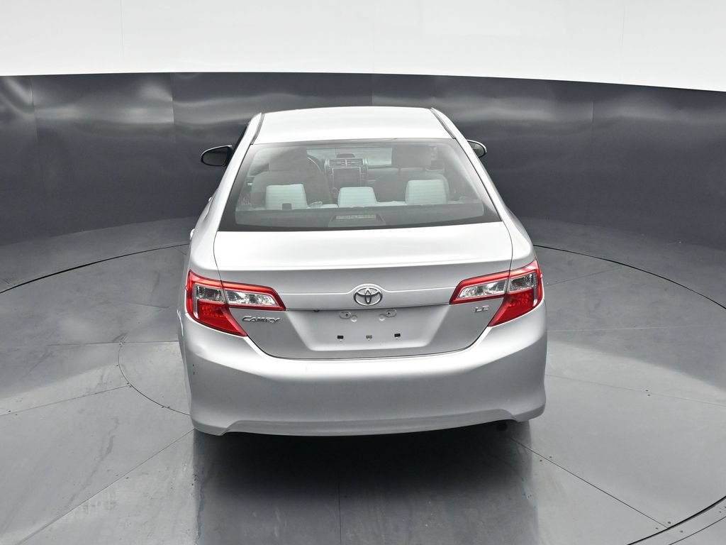 Used 2014 Toyota Camry LE FWD image 35