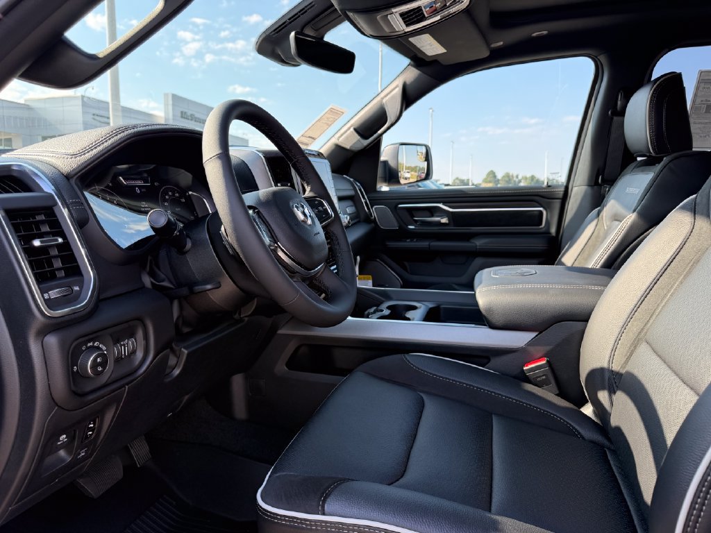 New 2027 RAM 1500 Laramie AWD/4WD image 4