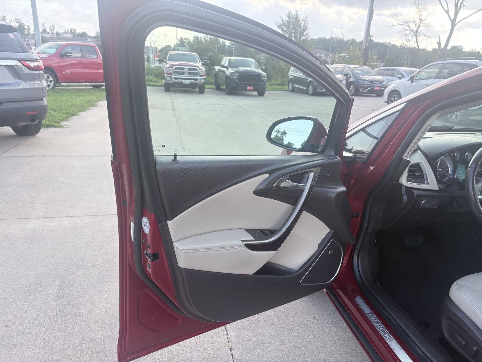 Used 2016 Buick Verano Premium w/ Driver Confidence Package FWD image 10