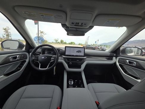 New 2026 Ford Explorer Platinum w/ LUX Leather Package AWD/4WD image 28
