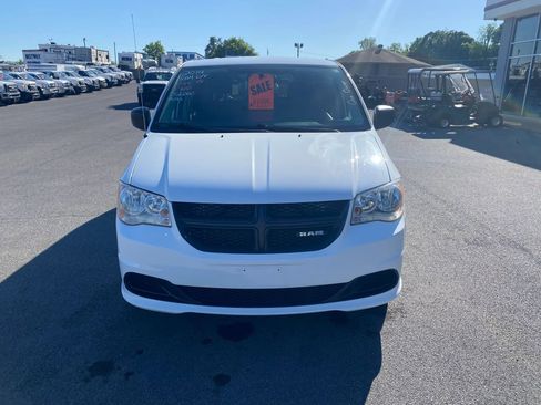 Used 2014 RAM C/V Tradesman FWD image 2