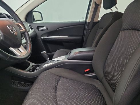 Used 2020 Dodge Journey SE w/ SE Popular Equipment Group image 17
