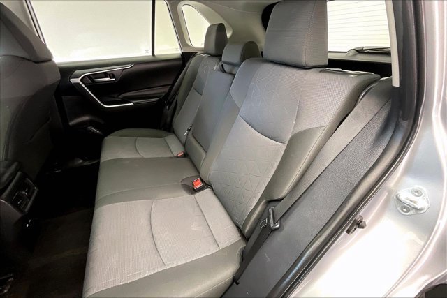 Used 2025 Toyota RAV4 XLE AWD/4WD image 20