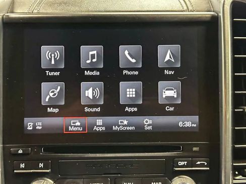 Used 2018 Porsche Cayenne GTS w/ Premium Package Plus AWD/4WD image 29