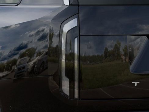 New 2027 Kia Telluride S image 13