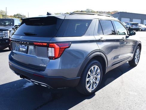 New 2026 Ford Explorer Active w/ Active Comfort Package image 14