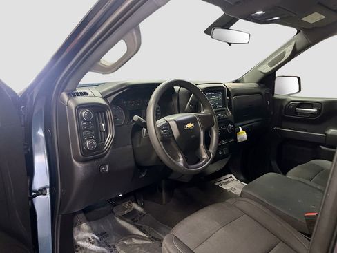 Used 2019 Chevrolet Silverado 1500 Custom w/ Custom Value Package image 9