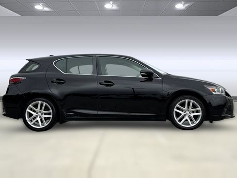 Used 2016 Lexus CT 200h w/ Seat Comfort Package FWD image 7