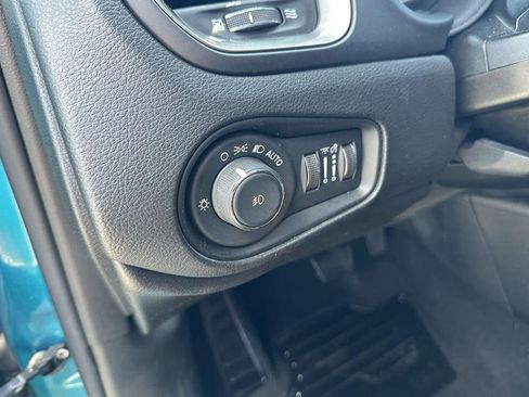 Used 2021 Jeep Renegade Limited AWD/4WD image 21