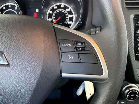 Used 2025 Mitsubishi Outlander Sport ES image 9