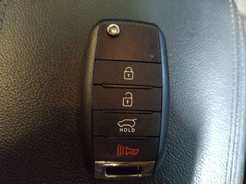 Used 2020 Kia Sportage LX FWD image 32