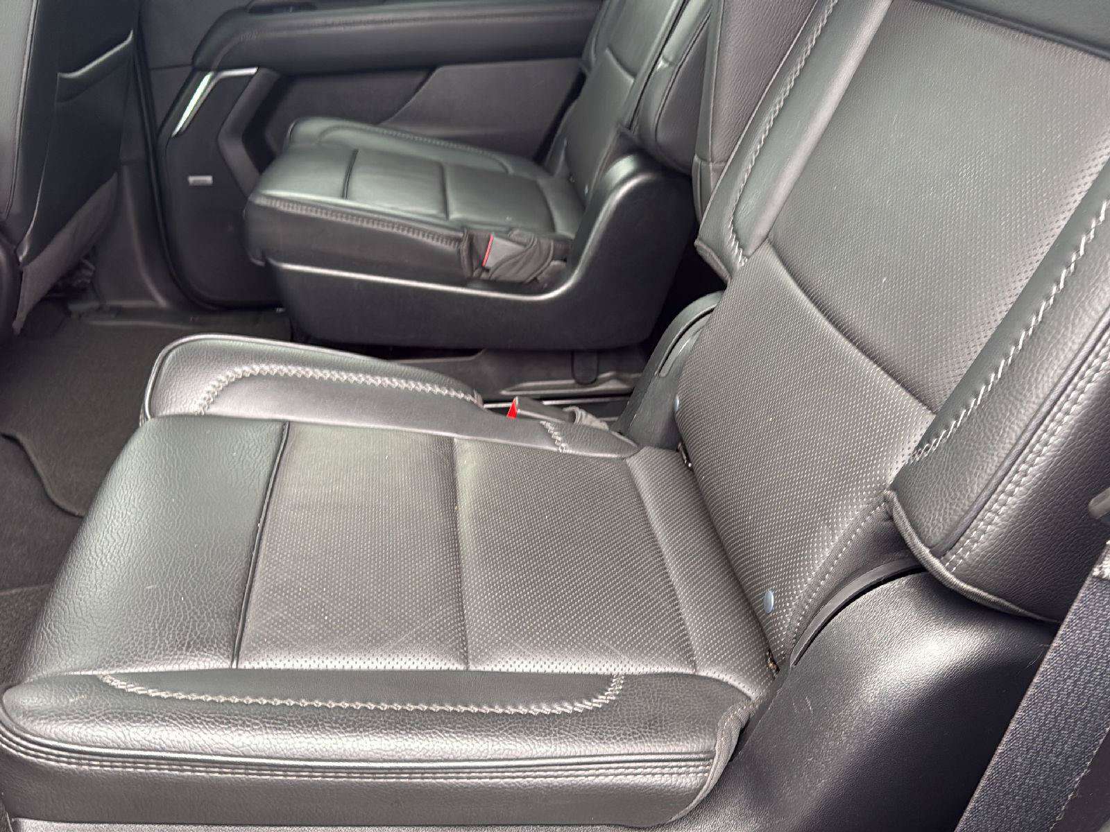 Used 2023 GMC Yukon Denali AWD/4WD image 26