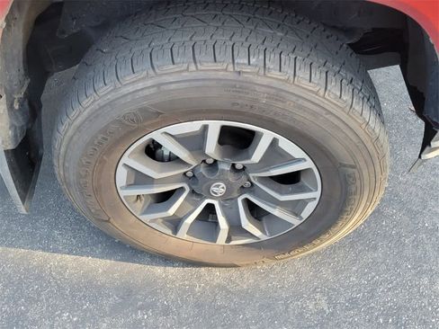 Used 2023 Toyota Tacoma TRD Sport image 9