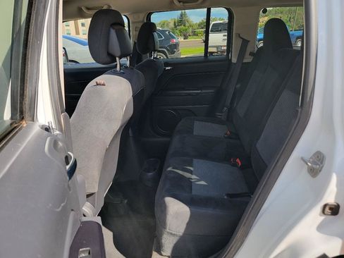 Used 2016 Jeep Patriot Sport w/ Power Value Group AWD/4WD image 18