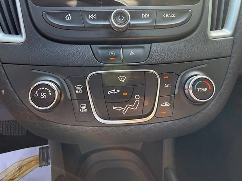 Used 2020 Chevrolet Malibu RS FWD image 17
