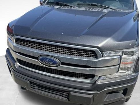 Used 2018 Ford F150 Platinum w/ Equipment Group 701A Luxury AWD/4WD image 2