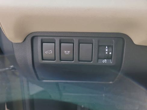 Used 2023 Subaru Ascent Limited image 19