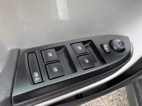 Used 2014 Chevrolet Volt Premium w/ Premium Trim Package FWD image 24